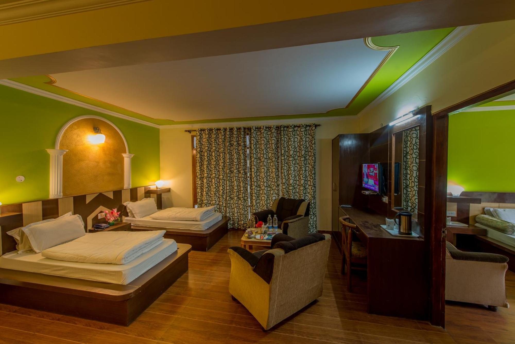 Hotel Glacier Resort Manāli Extérieur photo