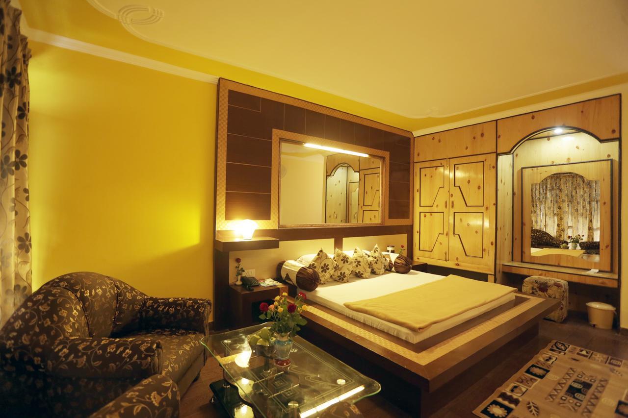 Hotel Glacier Resort Manāli Extérieur photo