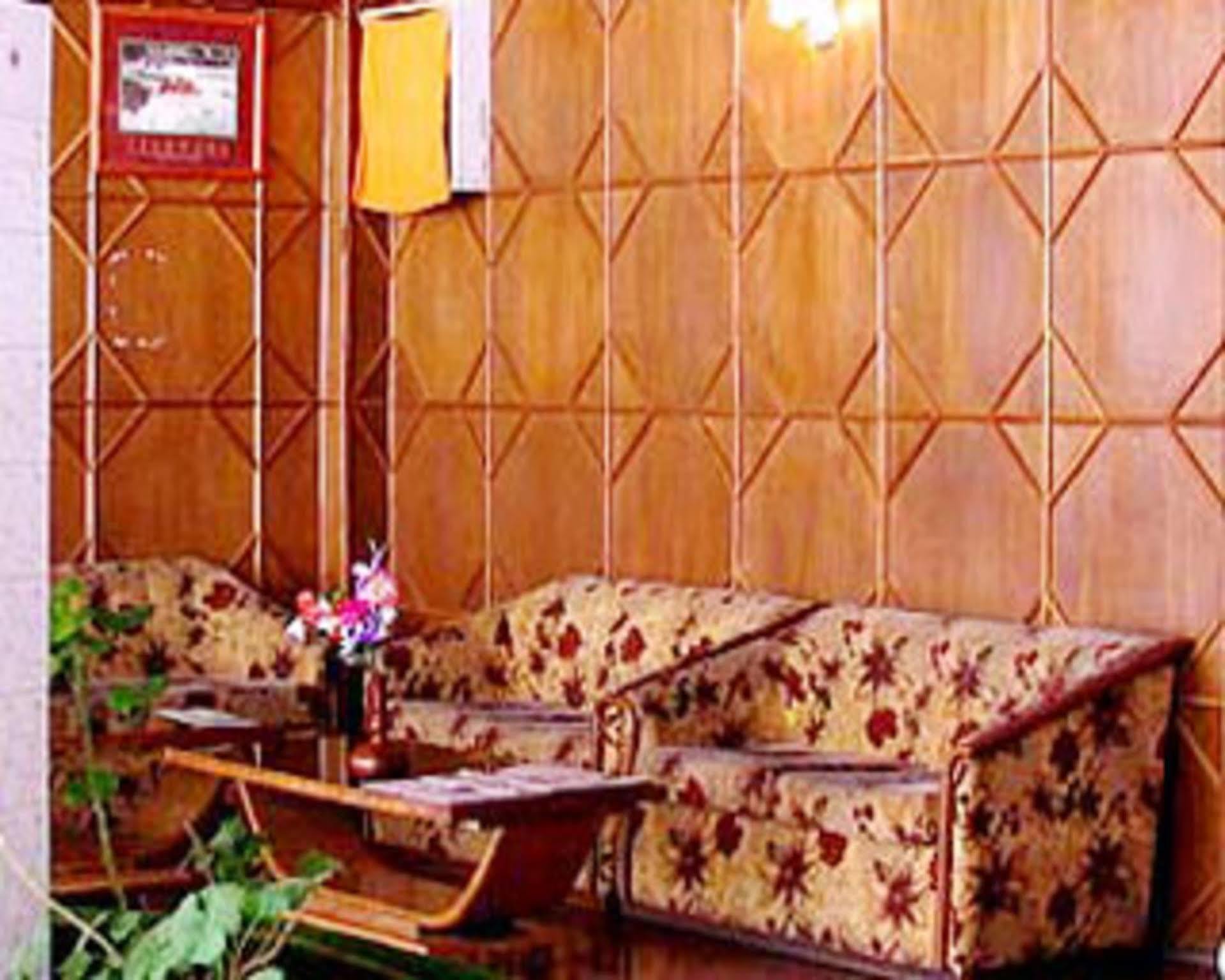 Hotel Glacier Resort Manāli Extérieur photo