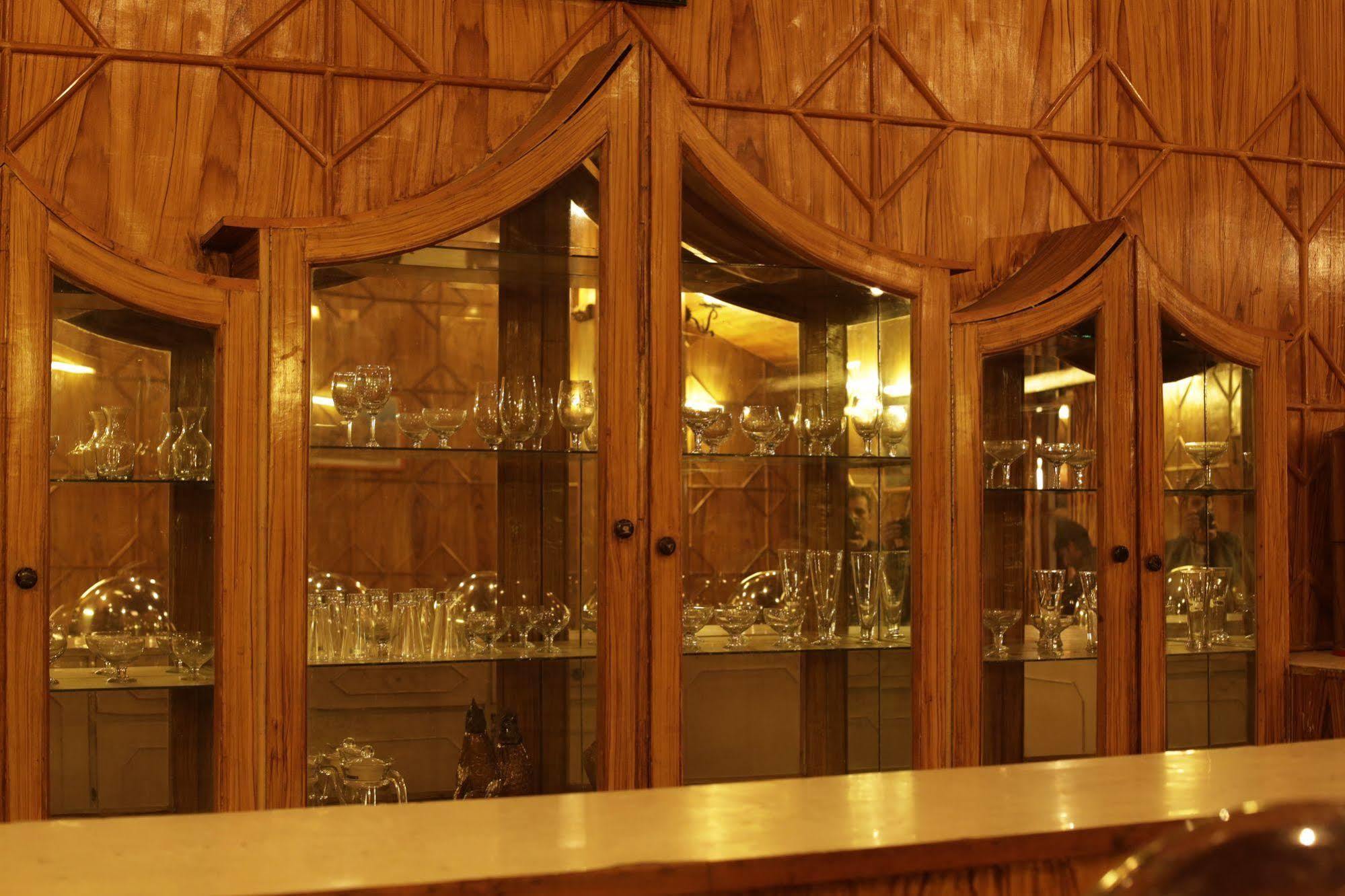 Hotel Glacier Resort Manāli Extérieur photo