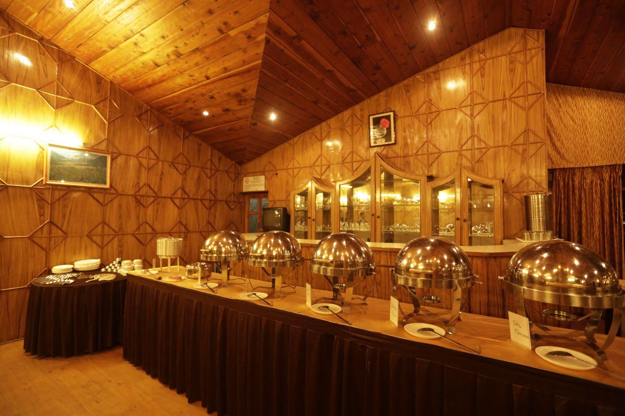 Hotel Glacier Resort Manāli Extérieur photo